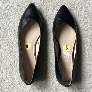 Vince Camuto Black Size 9 Flats